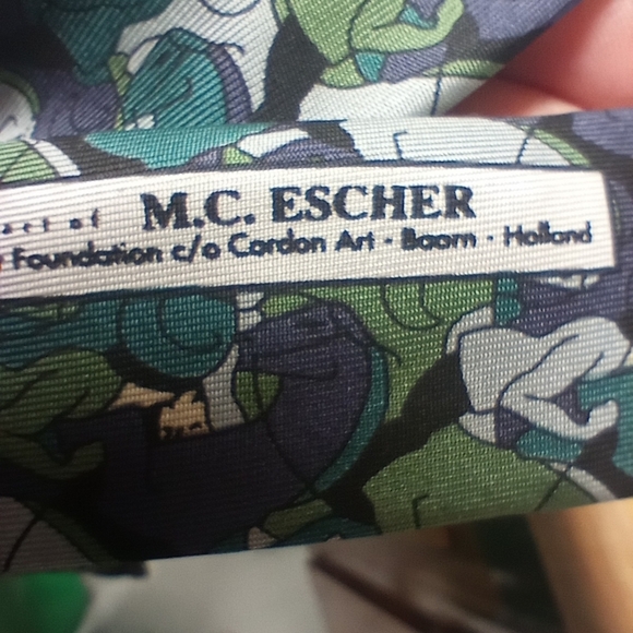 The Boxelder Company Milwaukee, M.C. Escher Foundation Men's Tie Imported Silk. - Picture 11 of 11